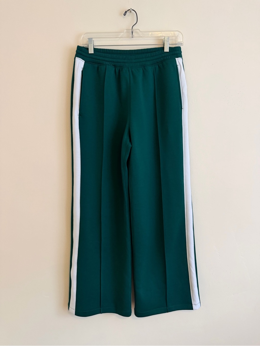 YPB Abercrombie neoKNIT Green White Stripe Wide Leg Track Pants Size S Pockets⁠